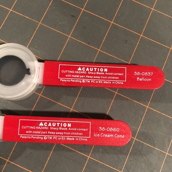 Sizzix PaddlePunch Positionable Hand Punch Dies - Picture 7 of 15